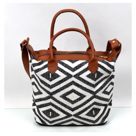 tribe alive Handbags - Tribe Alive Hand Woven Shoulder Bag NWOT Beautiful